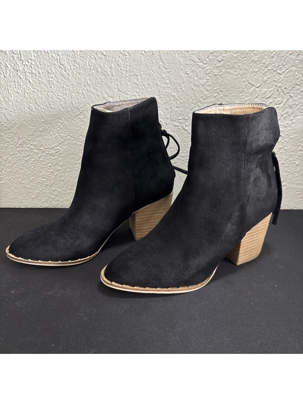 Beast Fashion Black Faux Suede Pointed Toe Booties Size 6